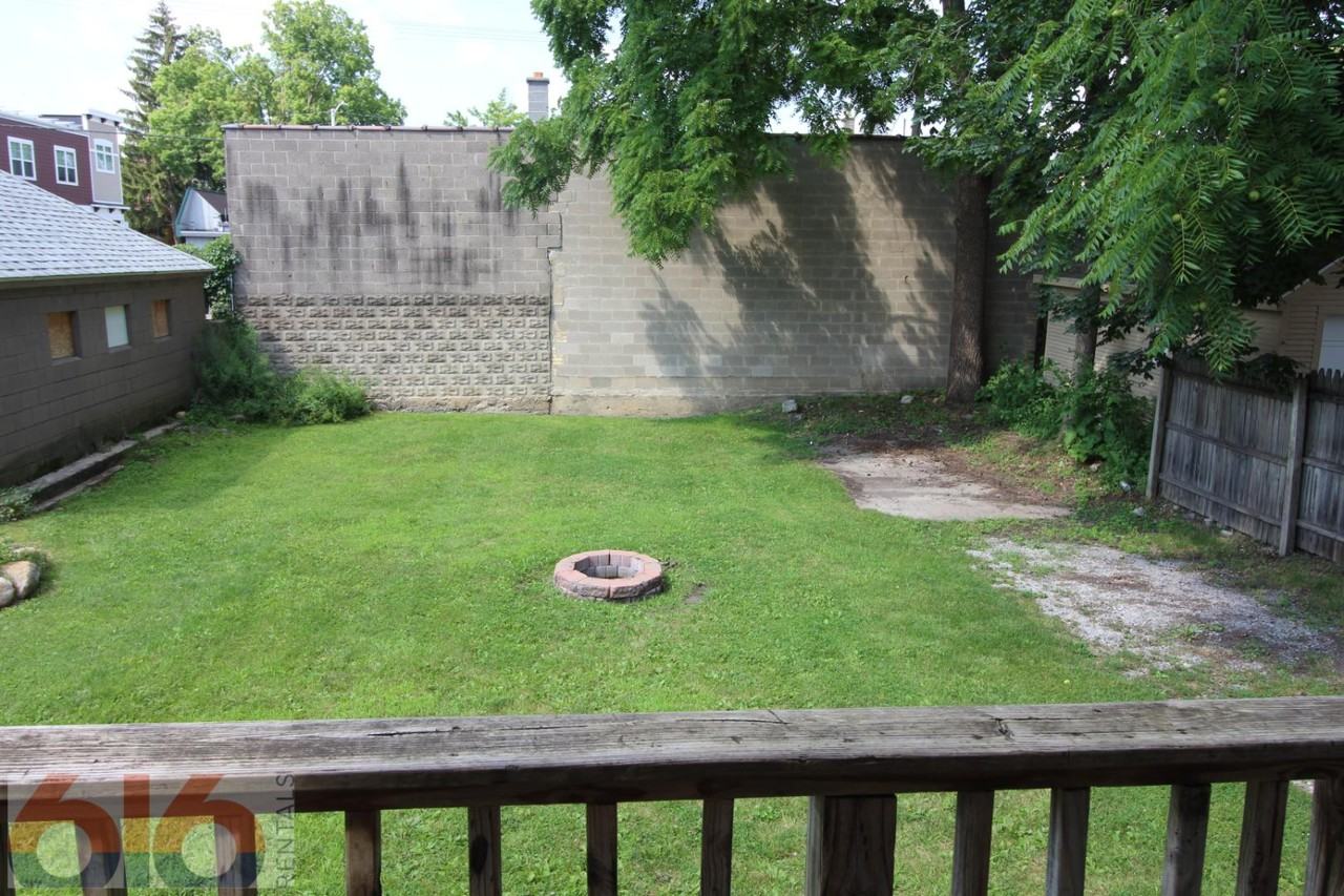 813 Douglas St Nw - Photo 3 of 11