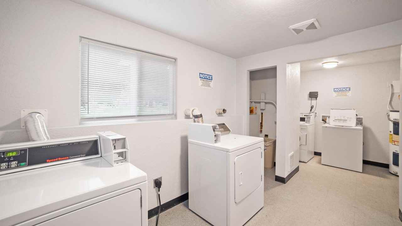 1020 North D Street - Photo 2 of 4