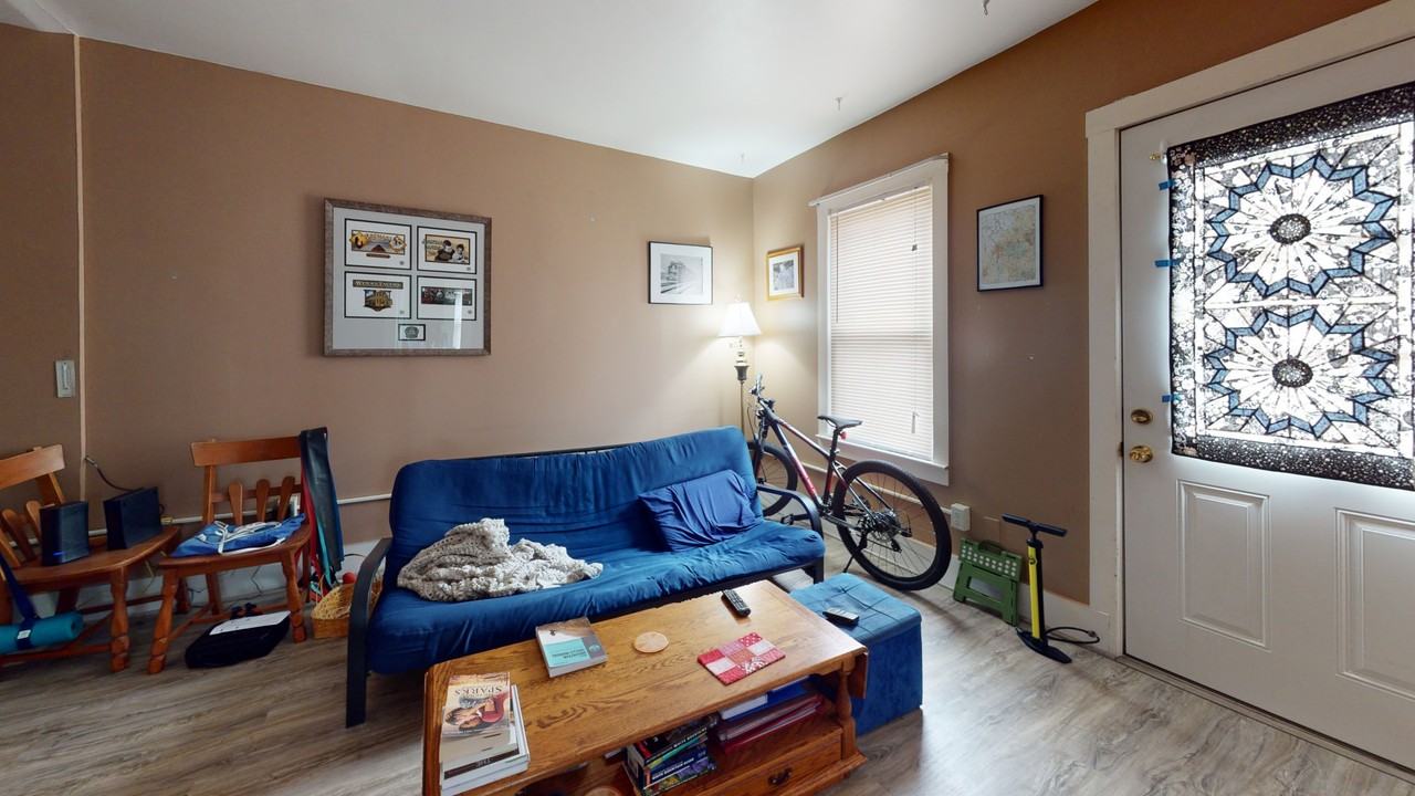 10 N Winchester St #3 - Photo 4 of 7