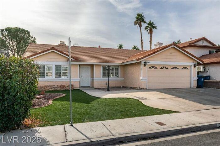 362 Umbria Way - Photo 2 of 50