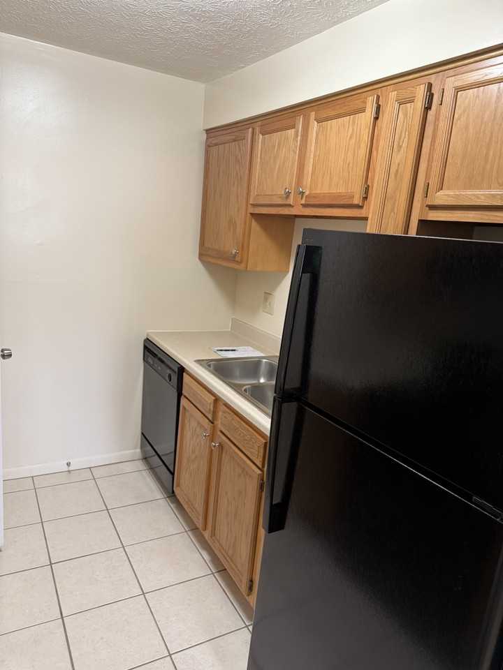 4579 Summerside Rd #1 - Photo 5 of 10