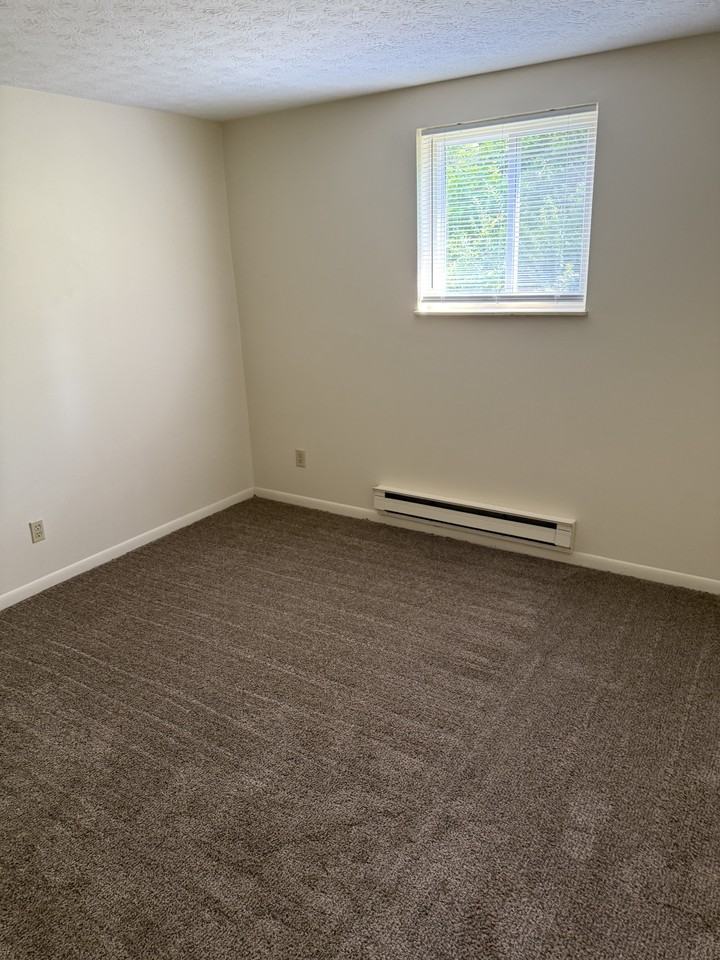 4579 Summerside Rd #1 - Photo 6 of 10