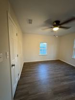 2334 W Denman St #NA - Photo 1 of 1