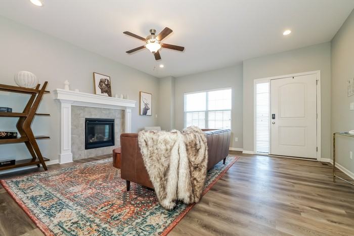 706 Pampas St - Photo 2 of 16