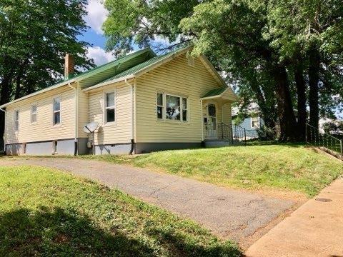 2205 Mayflower Dr - Photo 2 of 17