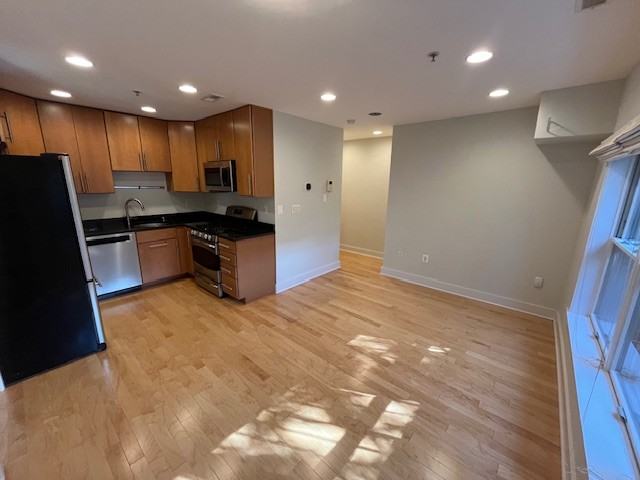 449 449 R Street NWApt 11 #1 - Photo 6 of 25