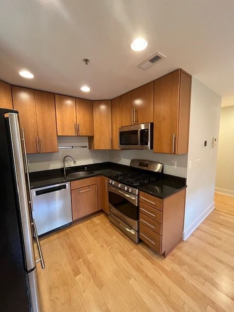 449 449 R Street NWApt 11 #1 - Photo 7 of 25