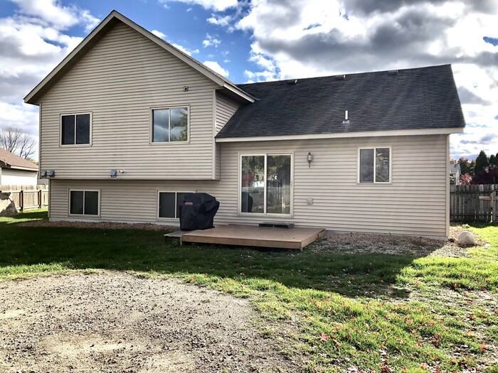 103 Homestead Cir - Photo 3 of 30