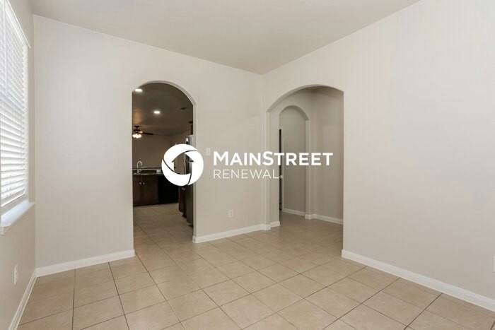 12417 Shine Ave - Photo 5 of 18