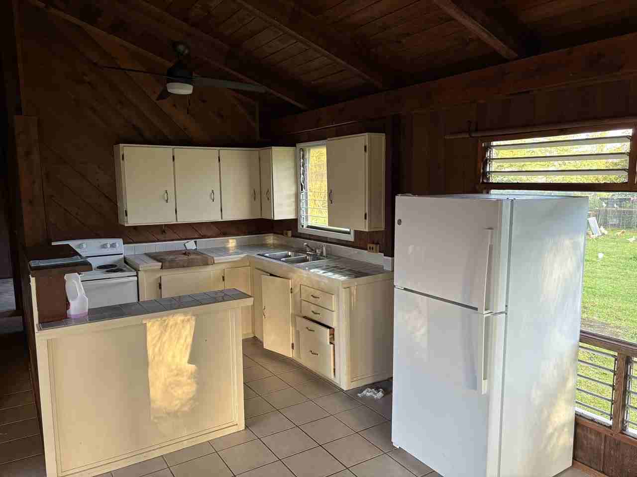 16-2065 Lauhala Dr #1 - Photo 2 of 11