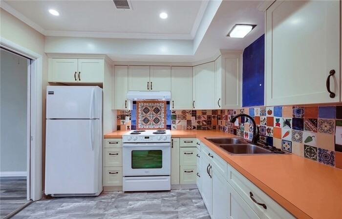 1631 S Pomona Ave #26D - Photo 3 of 21