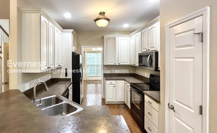 2095 Baggett Rd - Photo 2 of 25