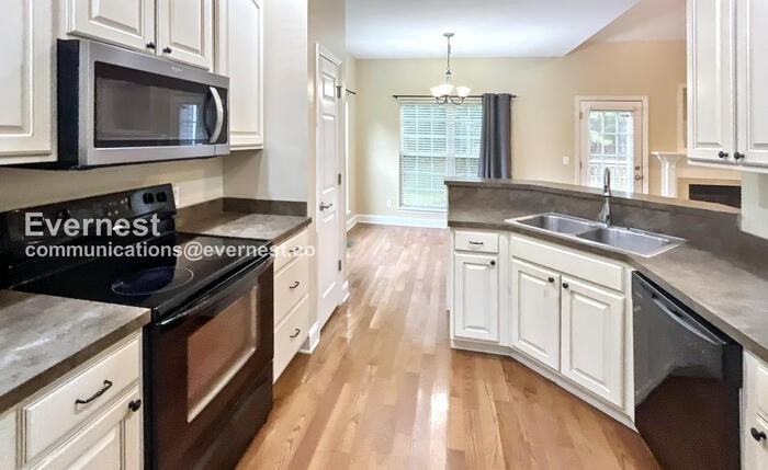 2095 Baggett Rd - Photo 3 of 25