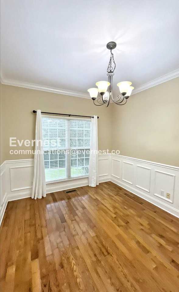 2095 Baggett Rd - Photo 6 of 25