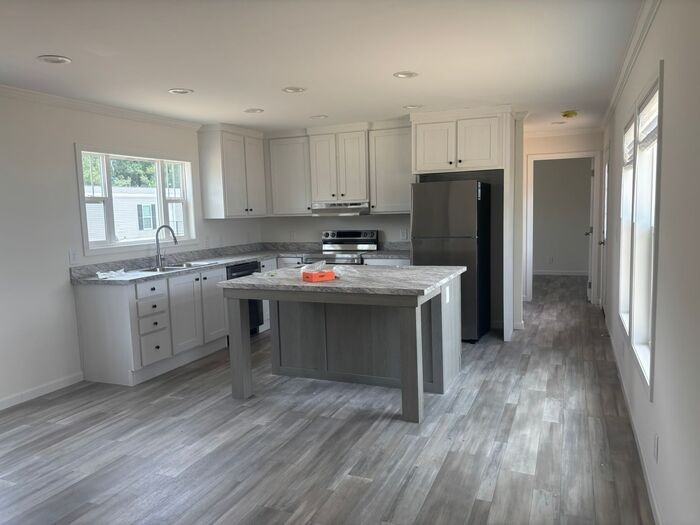 Maple Dr - Photo 3 of 10