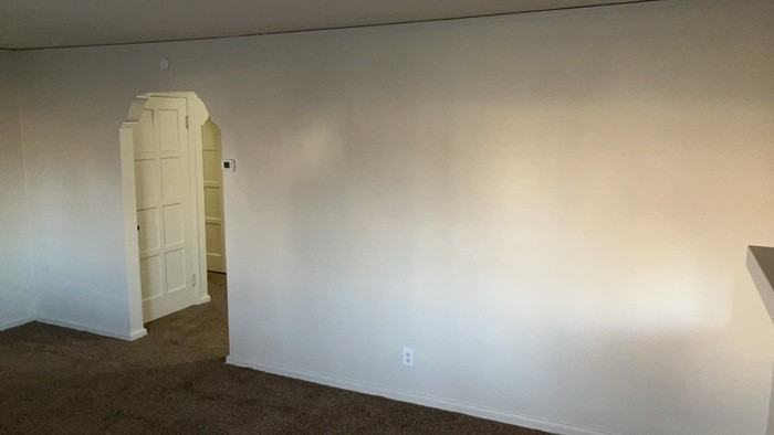 1076 Sherwood Dr - Photo 5 of 39