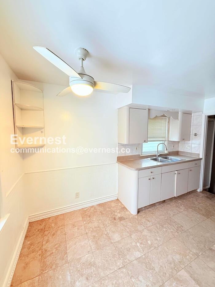 6901 Heyden St - Photo 4 of 30