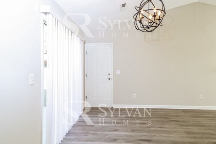 2428 Snow Creek Ln - Photo 6 of 16