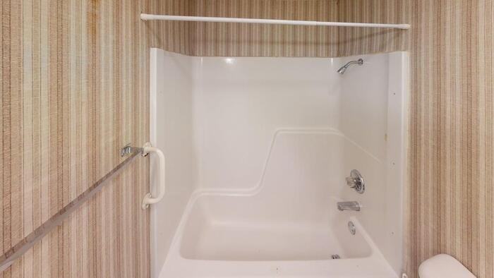 1727 N Grandview Ln #224 - Photo 7 of 11