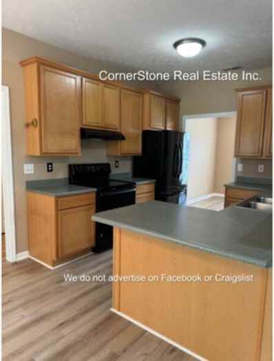 106 Van Buren Dr - Photo 3 of 37