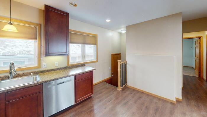 1103 E Indiana Ave - Photo 2 of 16