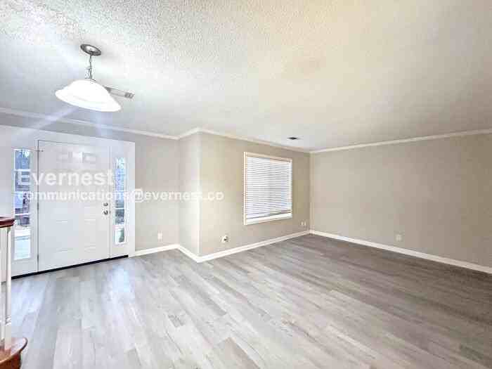 5920 Catawba Way - Photo 7 of 32