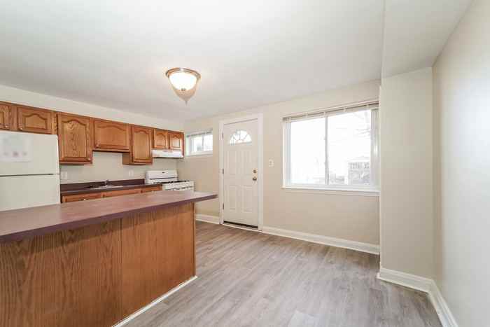 1917 Searles Rd - Photo 6 of 16