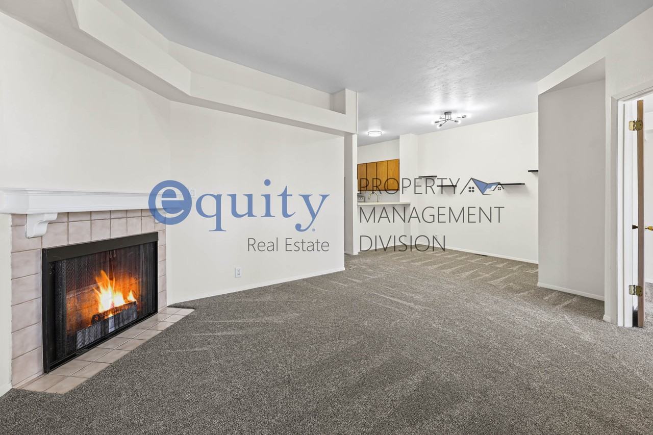 5334 W Beacon Hill Cir #1 - Photo 2 of 19