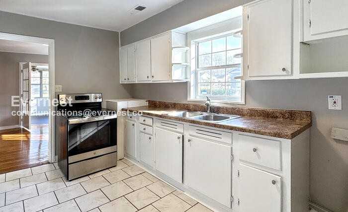 620 26th St Sw - Photo 2 of 22