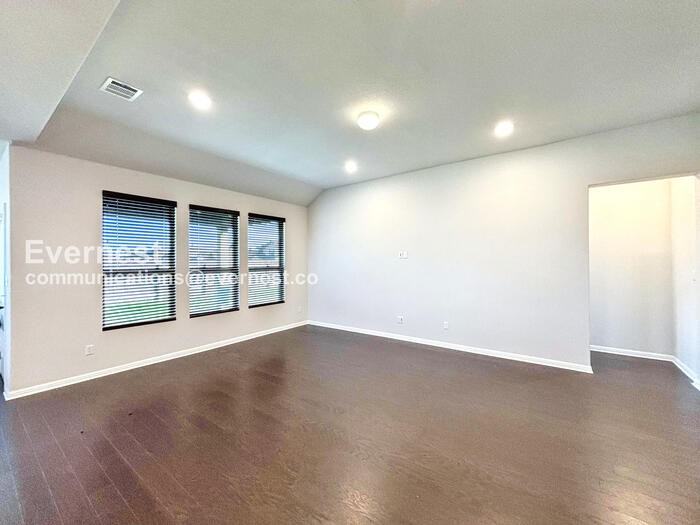 102 Santo Spirit Rd - Photo 5 of 27