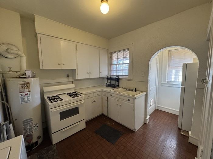 223 Walnut St #223 - Photo 5 of 9