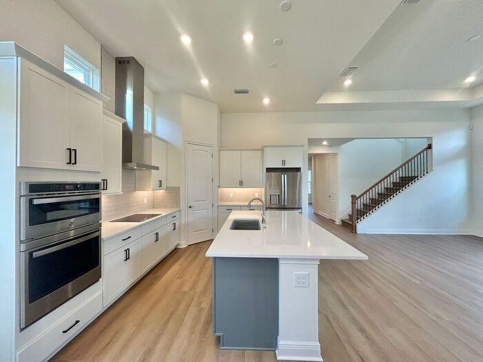 10052 Peebles St - Photo 7 of 20