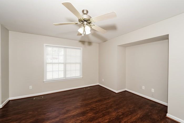 694 S Hillcrest Rd - Photo 4 of 12