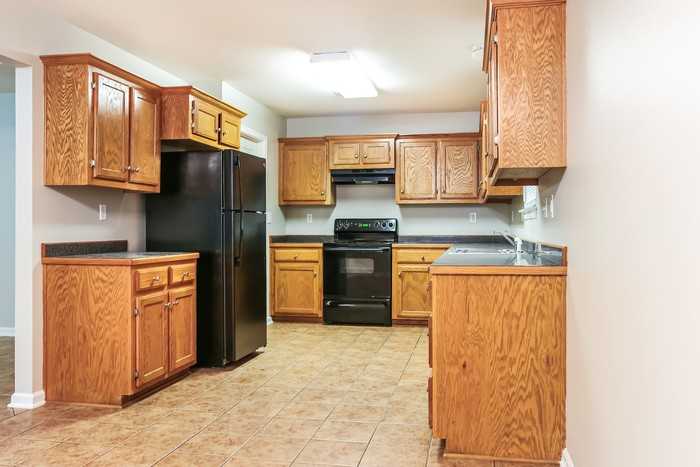 7221 Fulton St - Photo 4 of 9