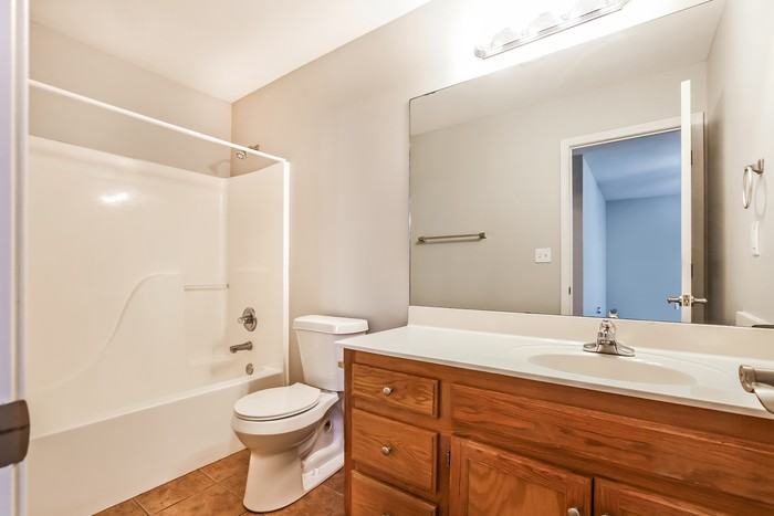 7221 Fulton St - Photo 7 of 9