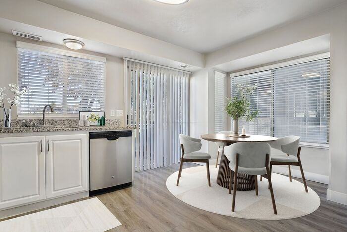 1229 E Vine Gate Dr - Photo 3 of 14