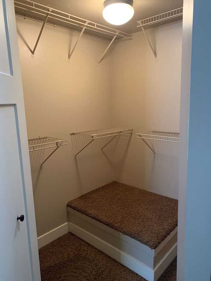 1229 E Vine Gate Dr - Photo 7 of 14