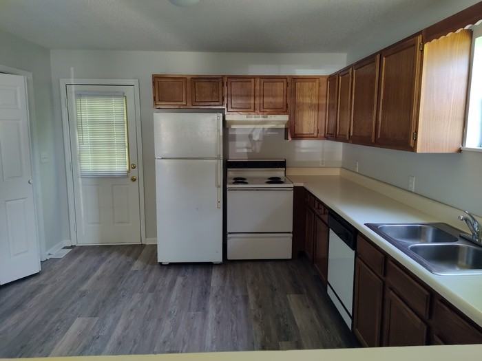 779 Treasure Dr Sw - Photo 3 of 8