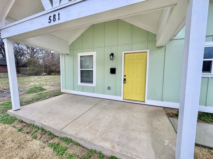 581 Gilleas Rd - Photo 3 of 22