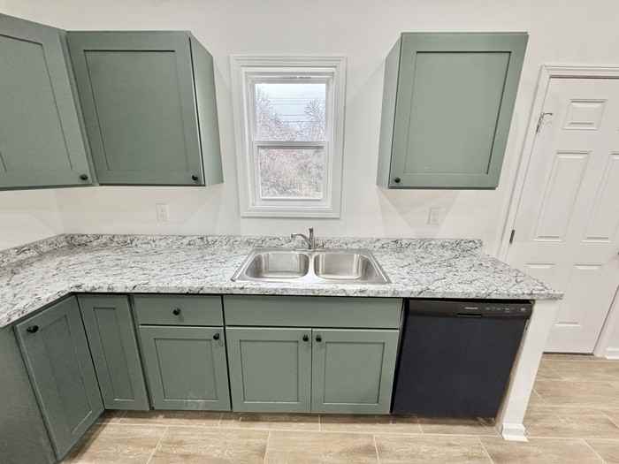 581 Gilleas Rd - Photo 6 of 22