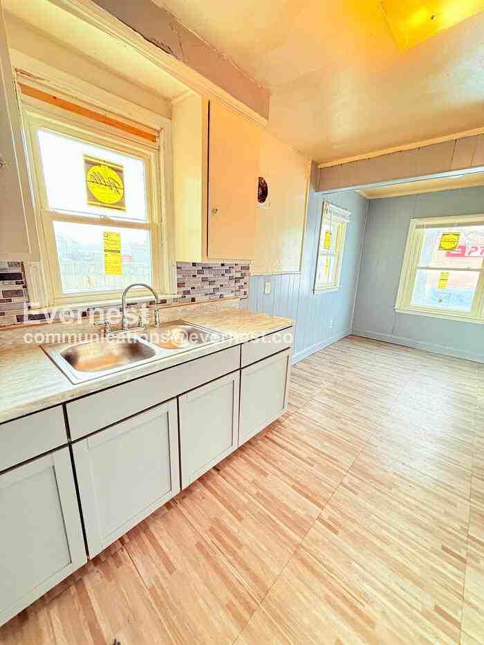 18640 Sherwood St - Photo 4 of 27