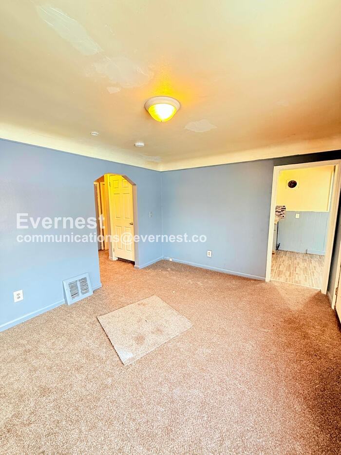 18640 Sherwood St - Photo 6 of 27