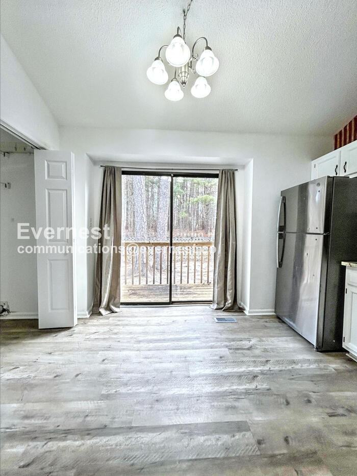 3214 Westbury Dr - Photo 3 of 22