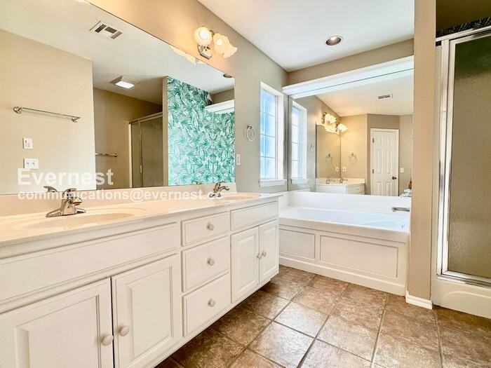 1412 W 117th St S - Photo 7 of 29