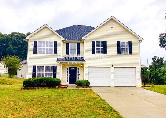 2025 Newton Estates Dr - Photo 3 of 33