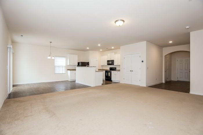 2804 Yurman Rd - Photo 5 of 13