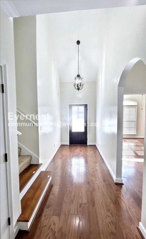 281 Chapel Hill Trl - Photo 6 of 28