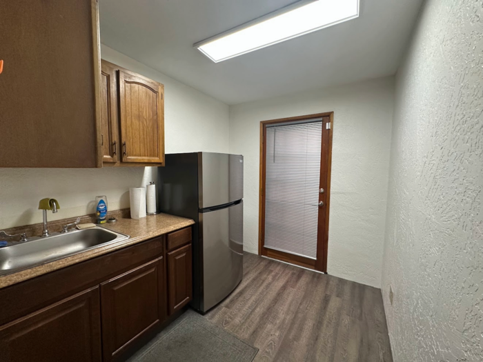 927 N Swan Rd - Photo 4 of 15