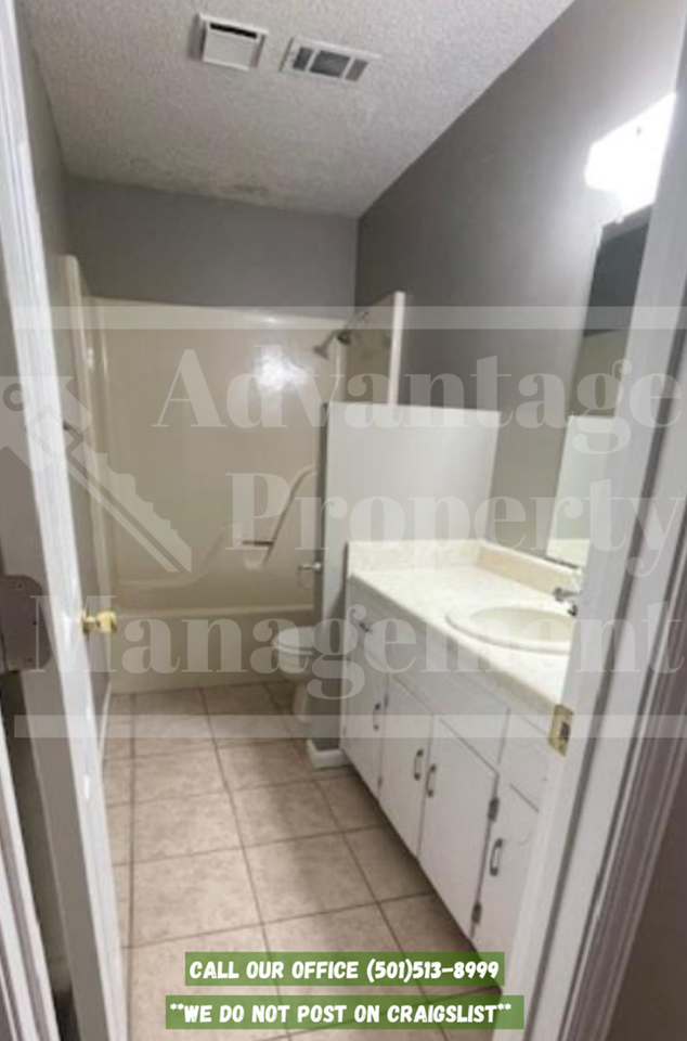 9 Meadow Creek Dr - Photo 5 of 10