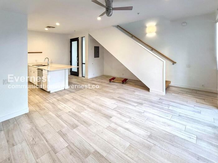 1717 N 1st Ave #222 - Photo 3 of 19